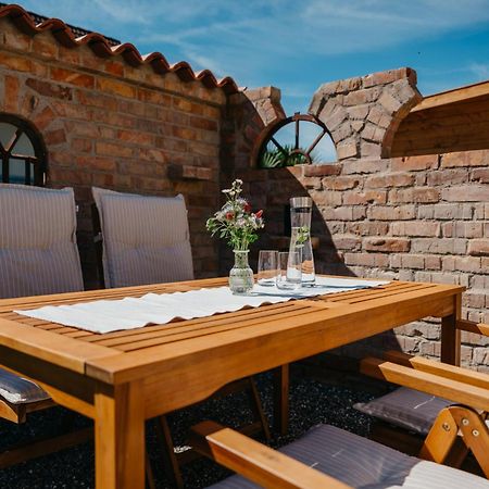 Ferienwohnung Am Weinberg Boetzingen Екстериор снимка