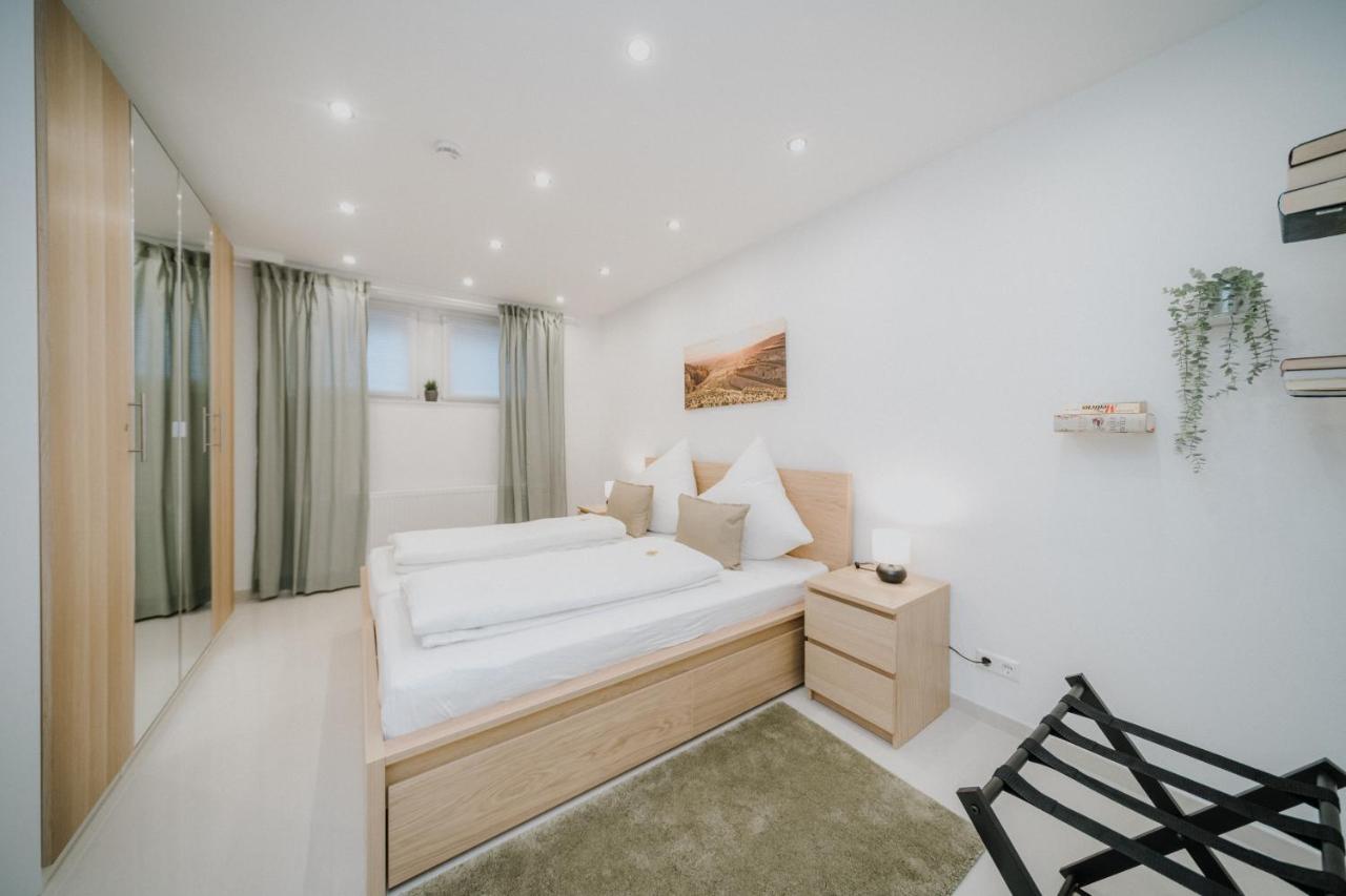 Ferienwohnung Am Weinberg Boetzingen Екстериор снимка